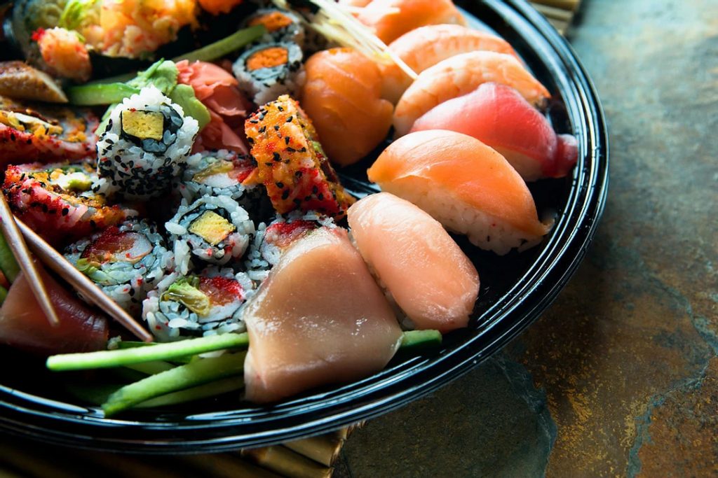 sushi and sashimi, another food that is good for your teeth